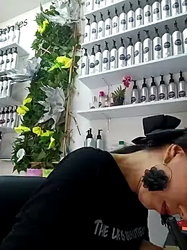 LunaZambrano online show from March 6, 8:27 pm