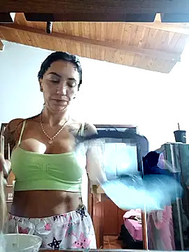 LunaZambrano online show from November 19, 2:39 pm