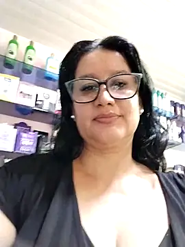 Snapshot of keilymadam chatting on June 18, 2:32 pm keilymadam online show from June 18, 2:32 pm