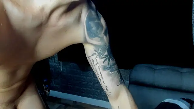 Snapshot of Dmtry6 chatting on March 2, 11:22 pm Dmtry6 online show from March 2, 11:22 pm