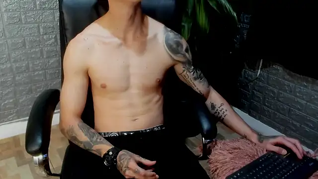 Snapshot of Dmtry6 chatting on March 12, 8:48 pm Dmtry6 online show from March 12, 8:48 pm