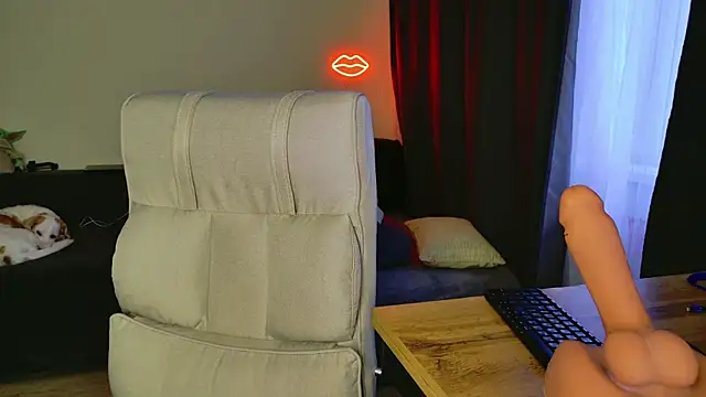 MishaMILF online show from December 13, 11:45 am