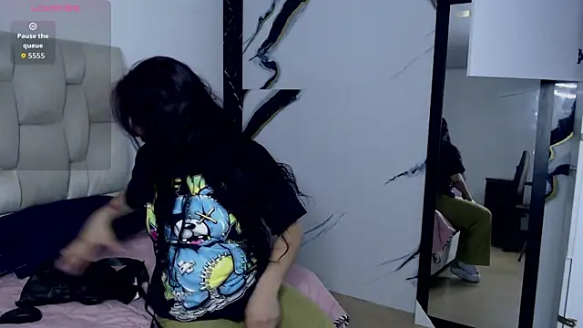 Snapshot of nicol_furyy chatting on July 1, 11:23 am nicol furyy online show from July 1, 11:23 am