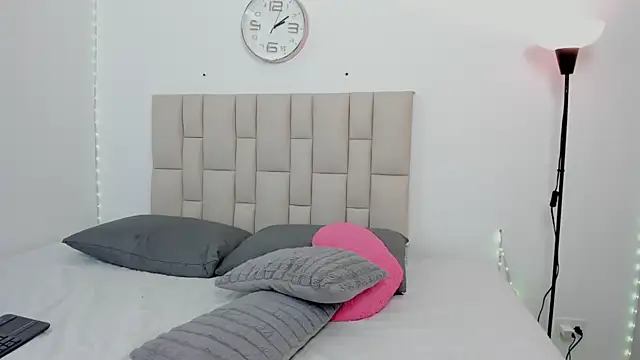 Snapshot of Sofia_Blosom chatting on April 18, 7:07 pm Sofia Blosom online show from April 18, 7:07 pm
