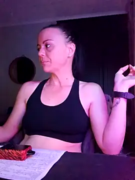 MrsBunnyBum online show from May 4, 5:47 am