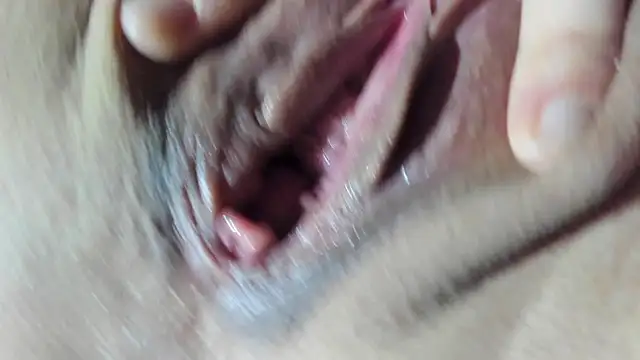 Snapshot of FrumCake chatting on January 15, 3:43 am FrumCake online show from January 15, 3:43 am