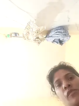 Snapshot of Shreya-Shetty09 chatting on May 17, 3:15 am Shreya-Shetty09 online show from May 17, 3:15 am