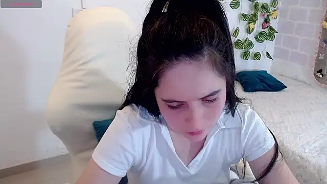 Snapshot of tania_sweet__ chatting on March 3, 9:31 pm tania sweet online show from March 3, 9:31 pm