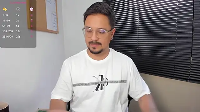 Snapshot of DaviidEvans_ chatting on December 30, 8:47 pm DaviidEvans  online show from December 30, 8:47 pm