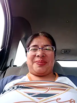 Snapshot of __valentina18 chatting on December 20, 3:42 pm   valentina18 online show from December 20, 3:42 pm