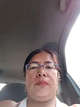 Snapshot of __valentina18 chatting on January 9, 4:17 pm   valentina18 online show from January 9, 4:17 pm