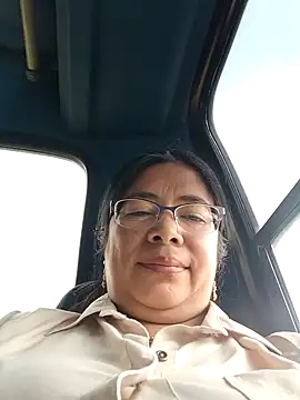 Snapshot of __valentina18 chatting on January 25, 4:24 pm   valentina18 online show from January 25, 4:24 pm