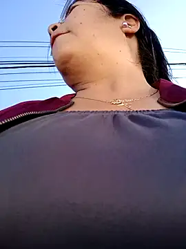 Snapshot of __valentina18 chatting on January 30, 1:21 pm   valentina18 online show from January 30, 1:21 pm