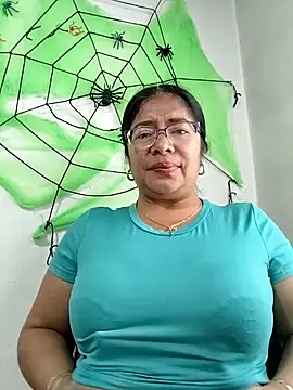 Snapshot of __valentina18 chatting on October 5, 1:09 pm   valentina18 online show from October 5, 1:09 pm