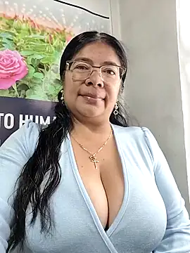   valentina18 online show from March 5, 1:18 pm