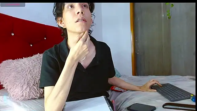 Snapshot of LAICK_01 chatting on May 26, 5:14 am LAICK 01 online show from May 26, 5:14 am