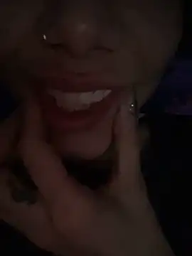 Snapshot of LAICK_01 chatting on June 23, 6:44 am LAICK 01 online show from June 23, 6:44 am