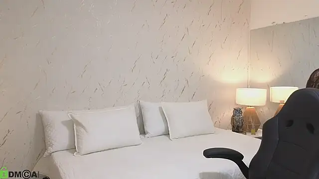 Snapshot of ava_blue chatting on January 12, 7:41 pm ava blue online show from January 12, 7:41 pm