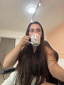 Snapshot of ava_blue chatting on January 13, 7:52 pm ava blue online show from January 13, 7:52 pm