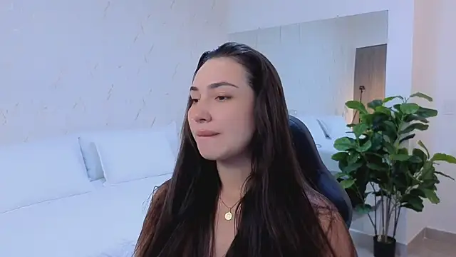 Snapshot of ava_blue chatting on February 13, 7:54 pm ava blue online show from February 13, 7:54 pm