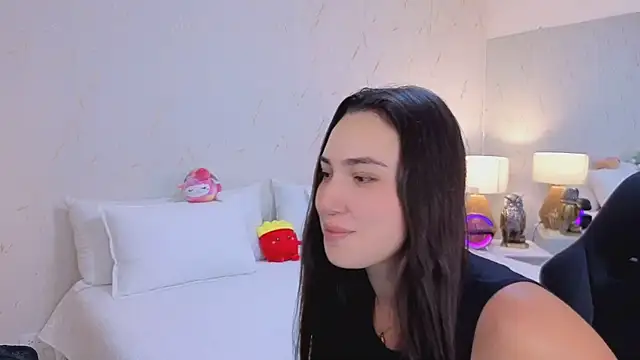 Snapshot of ava_blue chatting on February 20, 8:09 pm ava blue online show from February 20, 8:09 pm