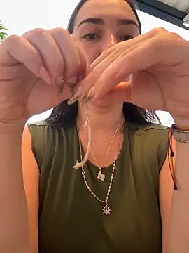 Snapshot of ava_blue chatting on June 15, 11:12 am ava blue online show from June 15, 11:12 am