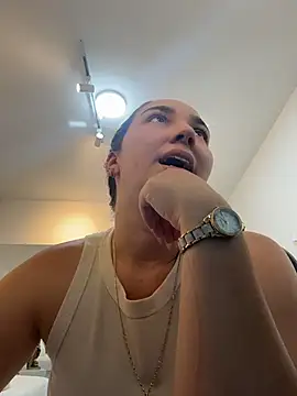 Snapshot of ava_blue chatting on July 13, 7:16 pm ava blue online show from July 13, 7:16 pm