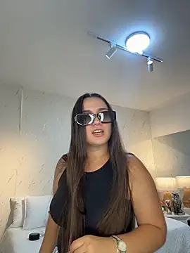 Snapshot of ava_blue chatting on July 23, 7:34 pm ava blue online show from July 23, 7:34 pm