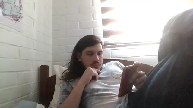 Snapshot of hung_weeb chatting on December 15, 2:27 pm hung weeb online show from December 15, 2:27 pm