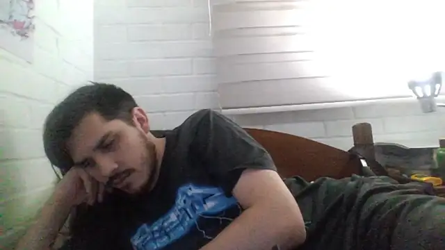 Snapshot of hung_weeb chatting on March 4, 3:55 am hung weeb online show from March 4, 3:55 am