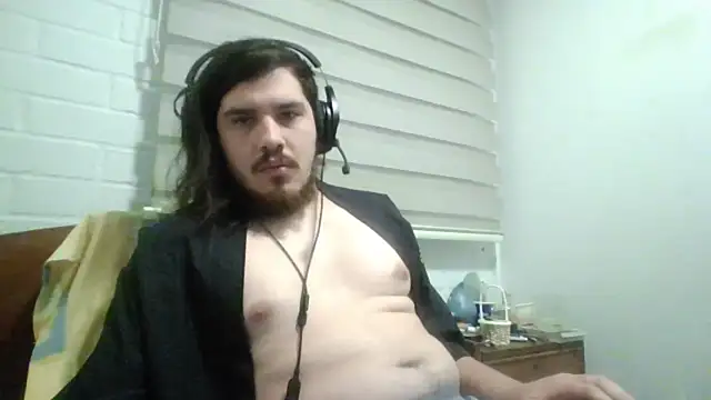 Snapshot of hung_weeb chatting on April 28, 2:27 am hung weeb online show from April 28, 2:27 am