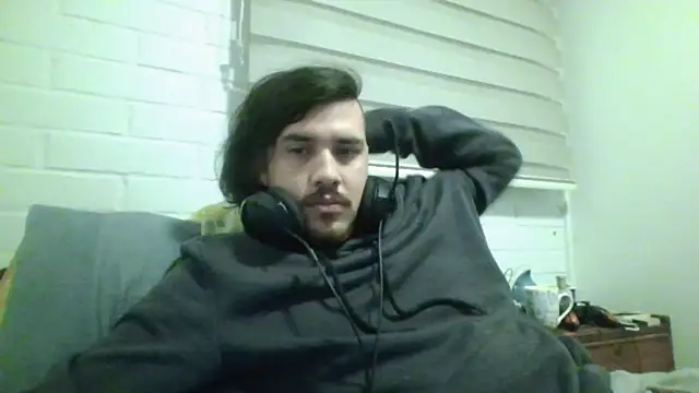 Snapshot of hung_weeb chatting on May 13, 4:43 am hung weeb online show from May 13, 4:43 am