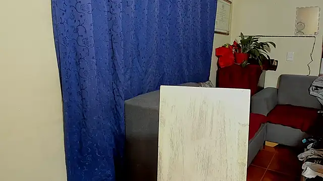 Snapshot of emma_luxy chatting on September 30, 11:43 pm emma luxy online show from September 30, 11:43 pm