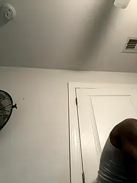 Chocolate Droppa online show from September 17, 11:45 am