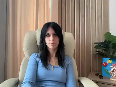 Snapshot of InjaAtHome chatting on May 19, 5:47 am InjaAtHome online show from May 19, 5:47 am