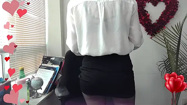 Snapshot of City_Kat chatting on February 11, 3:18 pm City Kat online show from February 11, 3:18 pm