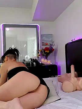 Snapshot of City_Kat chatting on October 16, 2:56 am City Kat online show from October 16, 2:56 am