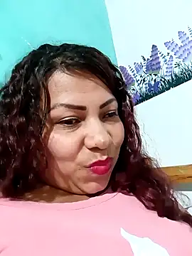Snapshot of Alyona21 chatting on February 4, 2:39 am Alyona21 online show from February 4, 2:39 am