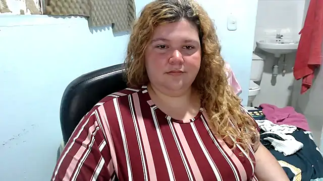 Snapshot of squirt322bbw chatting on April 20, 2:42 pm squirt322bbw online show from April 20, 2:42 pm