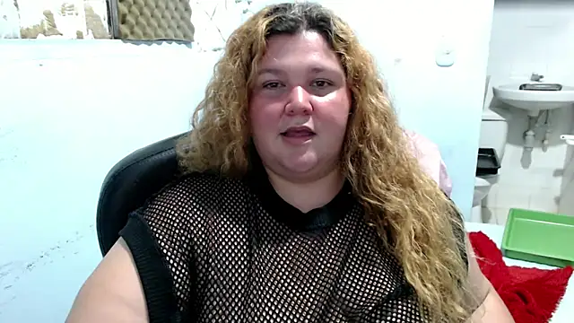 Snapshot of squirt322bbw chatting on May 19, 2:07 am squirt322bbw online show from May 19, 2:07 am