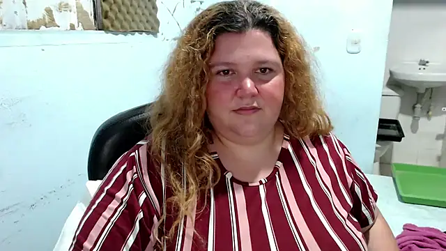 Snapshot of squirt322bbw chatting on May 29, 2:42 am squirt322bbw online show from May 29, 2:42 am