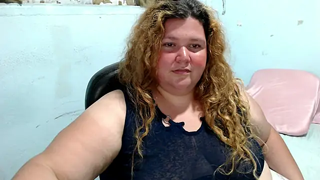 Snapshot of squirt322bbw chatting on June 24, 3:05 am squirt322bbw online show from June 24, 3:05 am