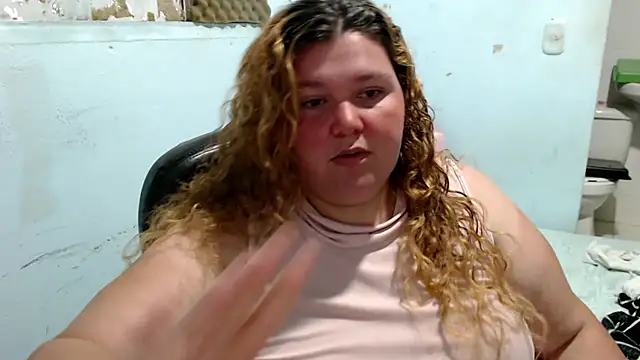 Snapshot of squirt322bbw chatting on June 26, 5:28 pm squirt322bbw online show from June 26, 5:28 pm
