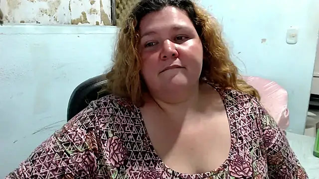 Snapshot of squirt322bbw chatting on July 14, 2:05 am squirt322bbw online show from July 14, 2:05 am