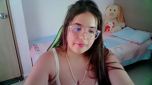 Snapshot of _alicia_z chatting on January 16, 5:23 pm alicia z online show from January 16, 5:23 pm