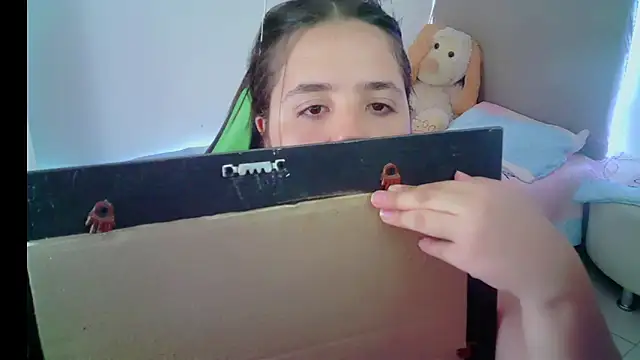 Snapshot of _alicia_z chatting on January 19, 5:18 pm alicia z online show from January 19, 5:18 pm