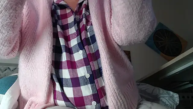 AuroraWillows online show from February 9, 4:49 am