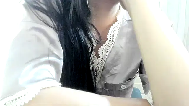 Snapshot of Beauty_Asian_Tina chatting on February 14, 5:57 pm Beauty Asian Tina online show from February 14, 5:57 pm