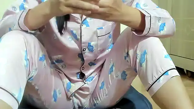 Snapshot of Beauty_Asian_Tina chatting on February 19, 3:17 am Beauty Asian Tina online show from February 19, 3:17 am