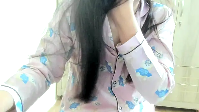 Snapshot of Beauty_Asian_Tina chatting on March 6, 6:52 am Beauty Asian Tina online show from March 6, 6:52 am